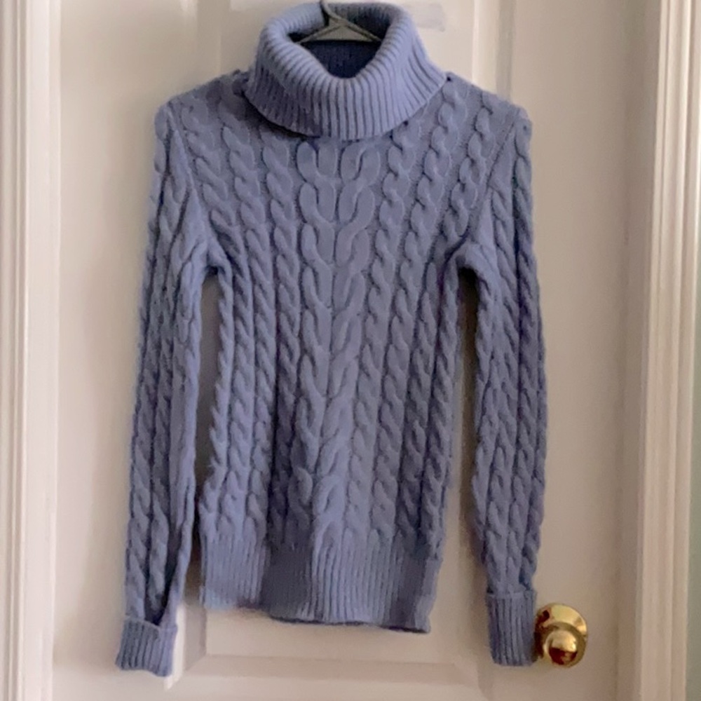 ❄️Banana Republic Cable Knit Cashmere Turtleneck Sweater